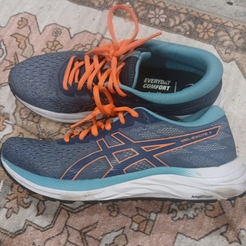 Womans Sneakers 10
